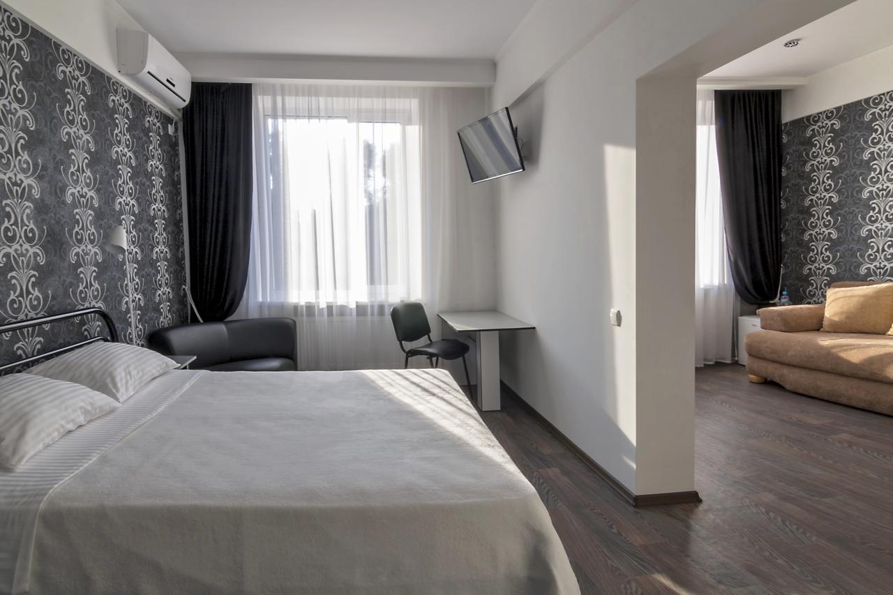 Centralny Hotel كريفوي روغ المظهر الخارجي الصورة