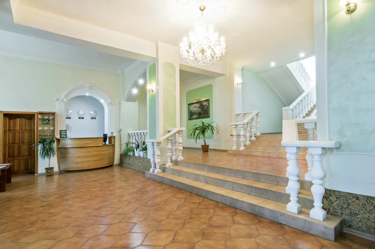 Centralny Hotel كريفوي روغ المظهر الخارجي الصورة