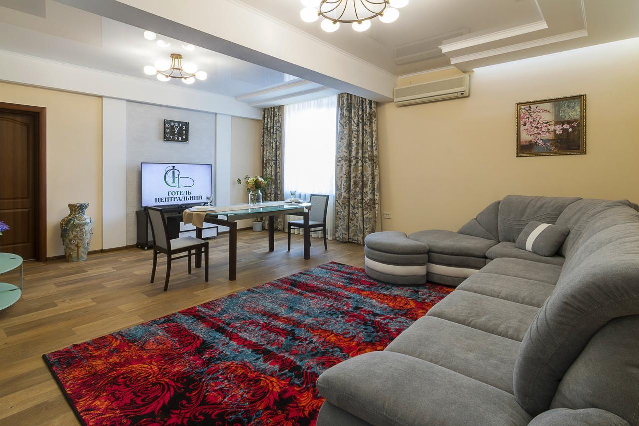 Centralny Hotel كريفوي روغ المظهر الخارجي الصورة